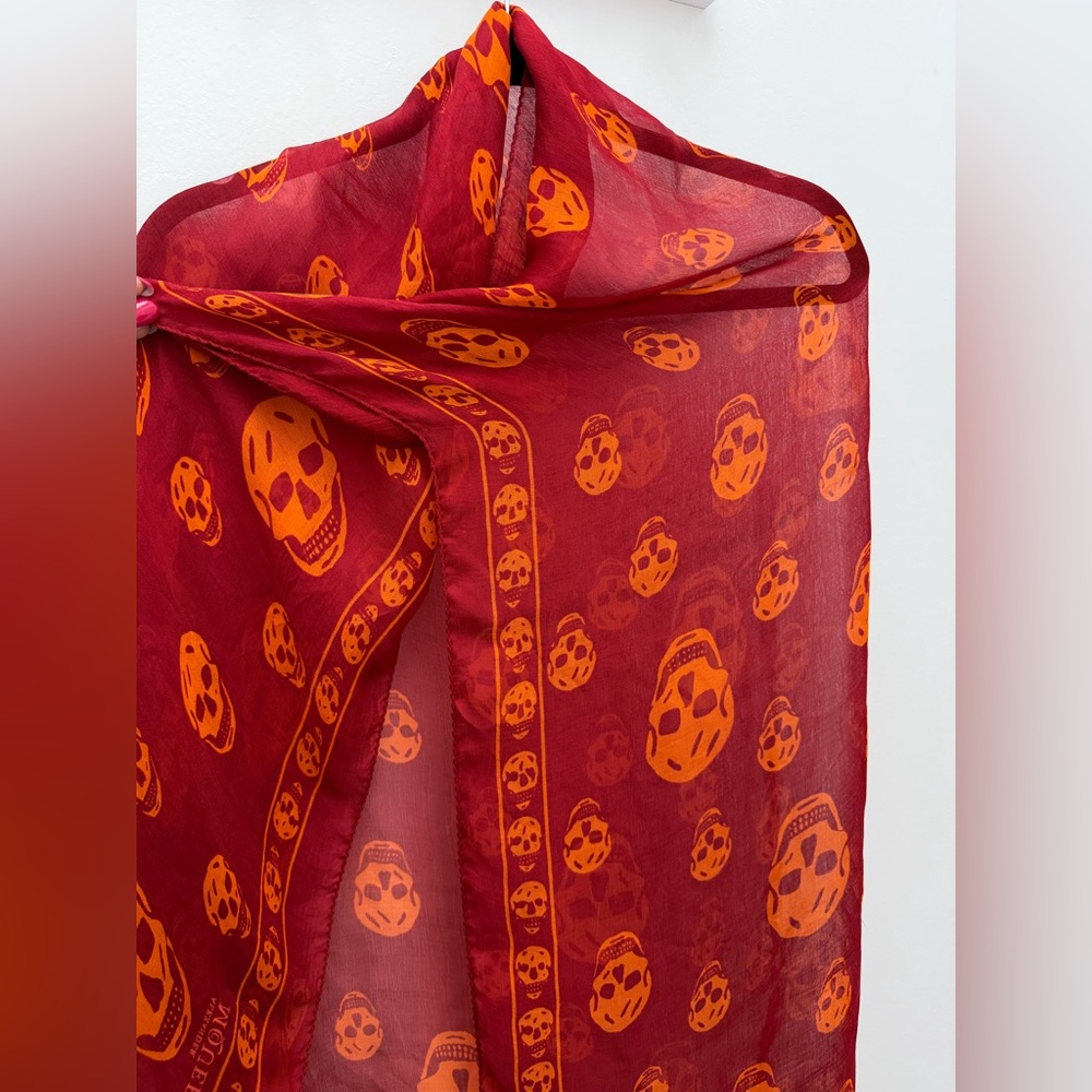 Authentic Alexander McQueen Red & Orange Skull Silk Chiffon Scarf Iconic Design - Picture 8 of 9